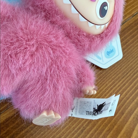 POP MART Labubu Pin for Love: “Q”, “&” (BUNDLE) - Picture 10 of 15